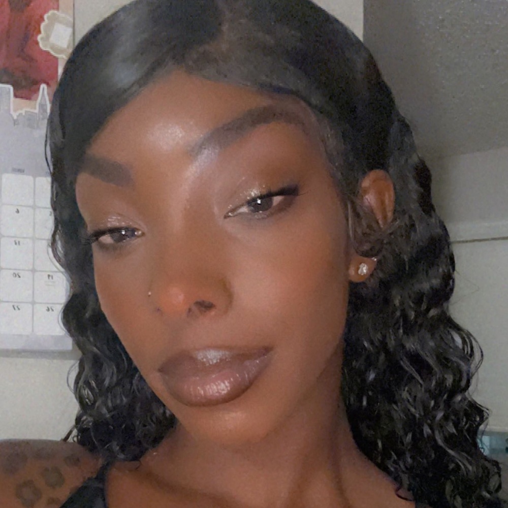Meet your Posher, Neekia